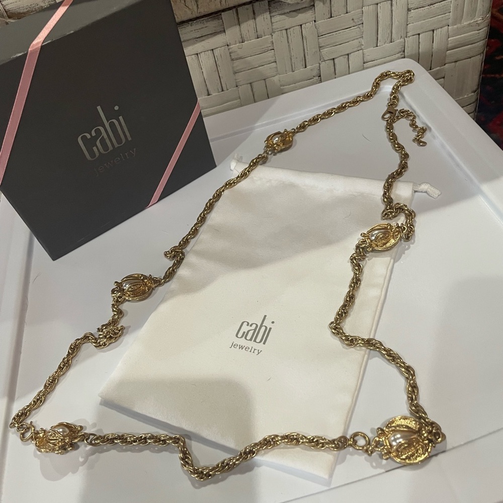 Cabi The Buzz necklace